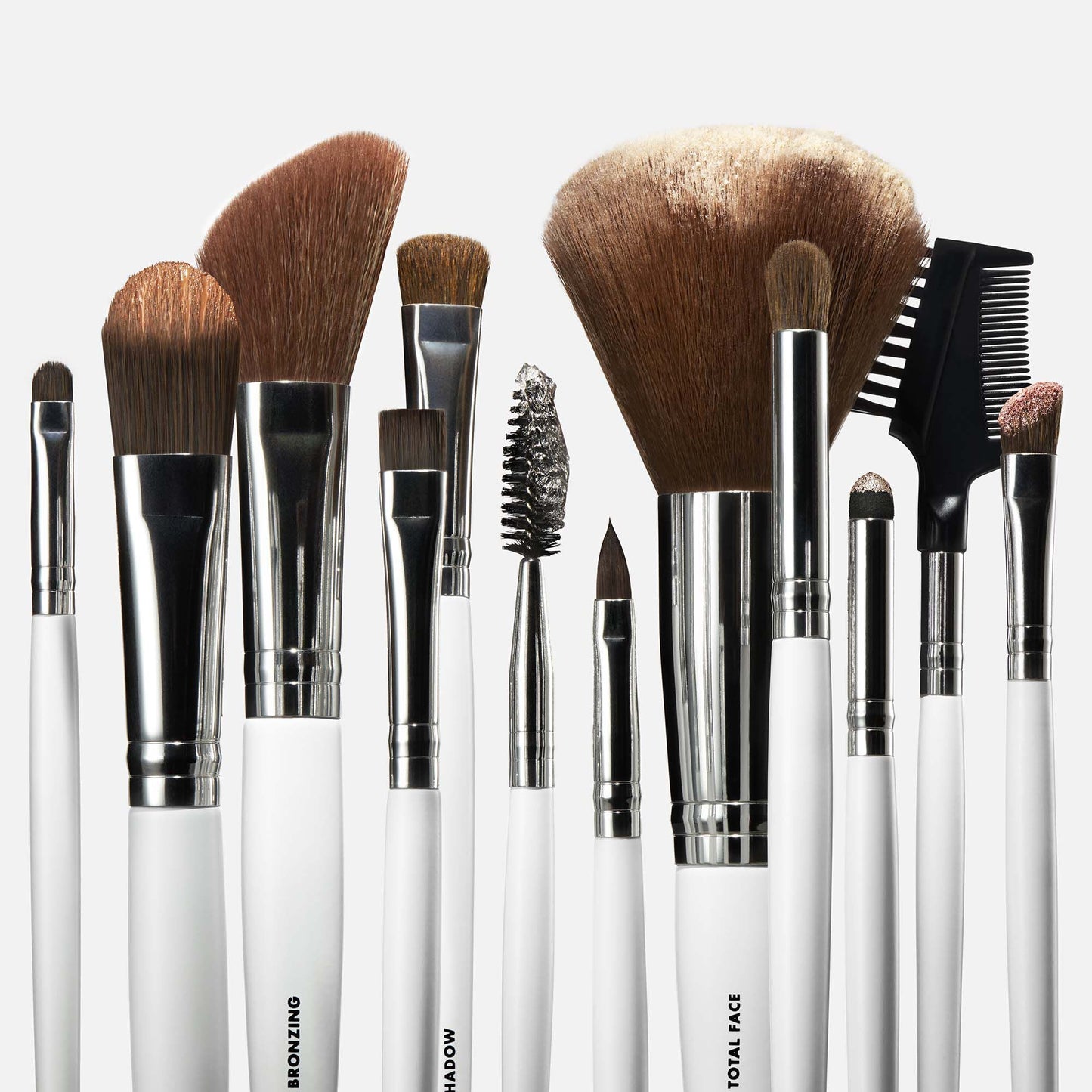 professional-set-of-12-makeup-brushes-u5 040523_SL_12PieceBrushKit_0001_FocusStack01_FINAL_RGB_IGF.jpg