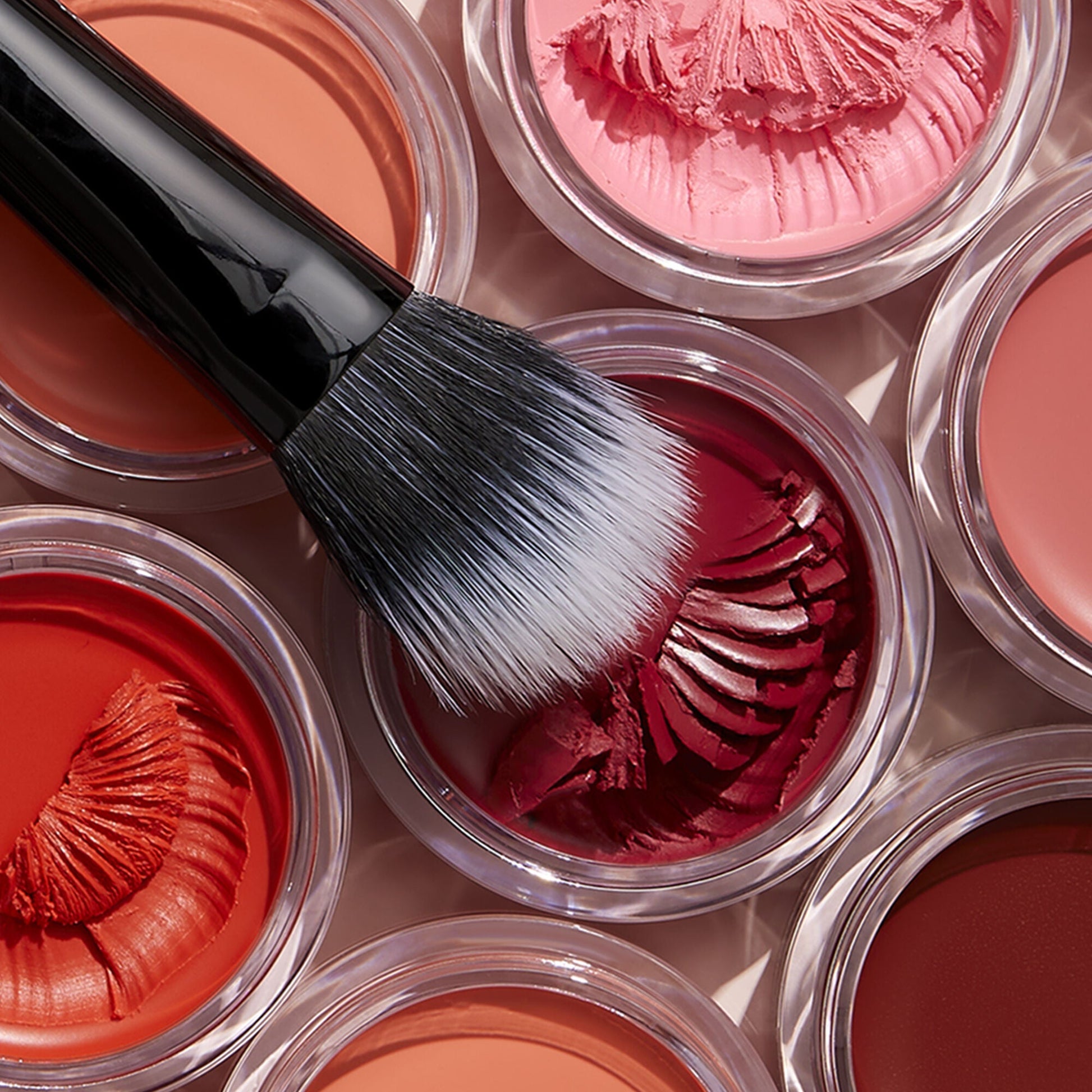 putty-blush-brush-c2 011321_PuttyBlush-Brush_V2_COMP_Final_IGF2.jpg