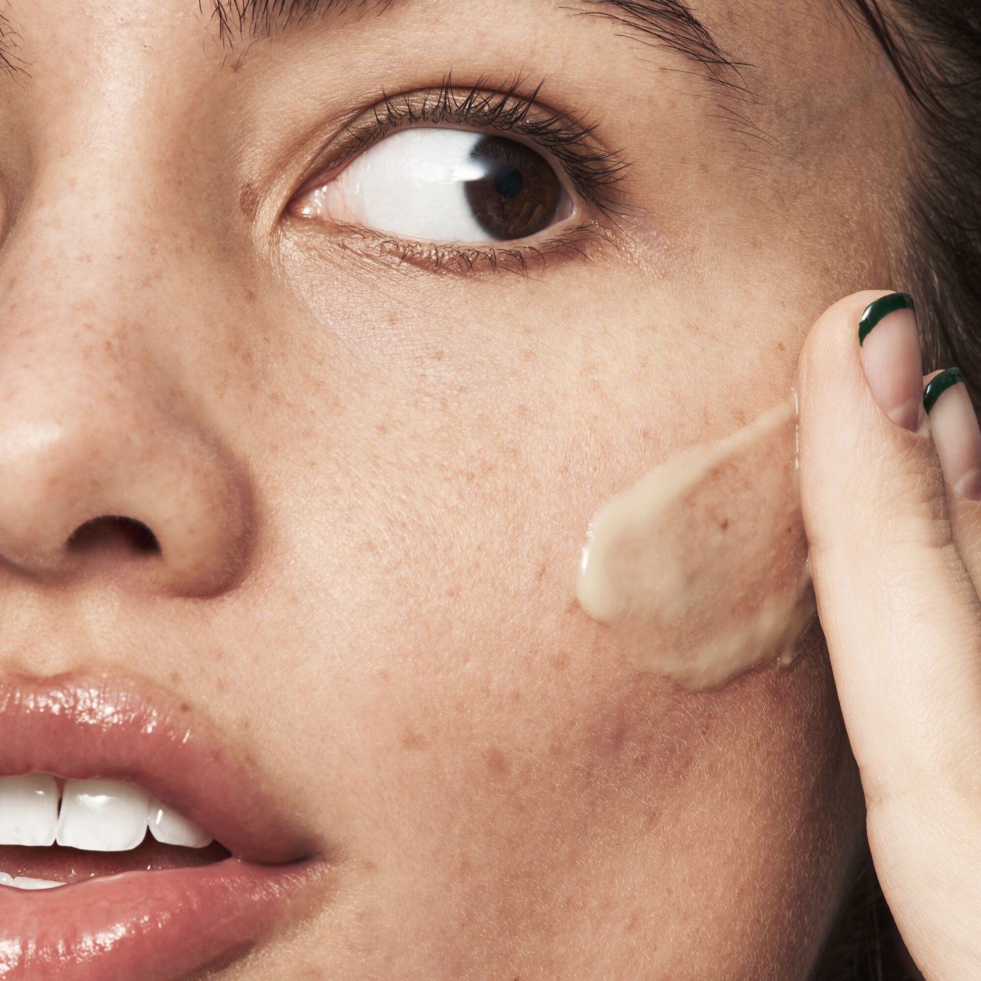 blemish-breakthrough-acne-calming-water-cream-a9 021522_Isabella_Acne_After_0462_FINAL_IGF_9e5f70b6-f47c-4bf3-9a7f-a9f223867f61.jpg