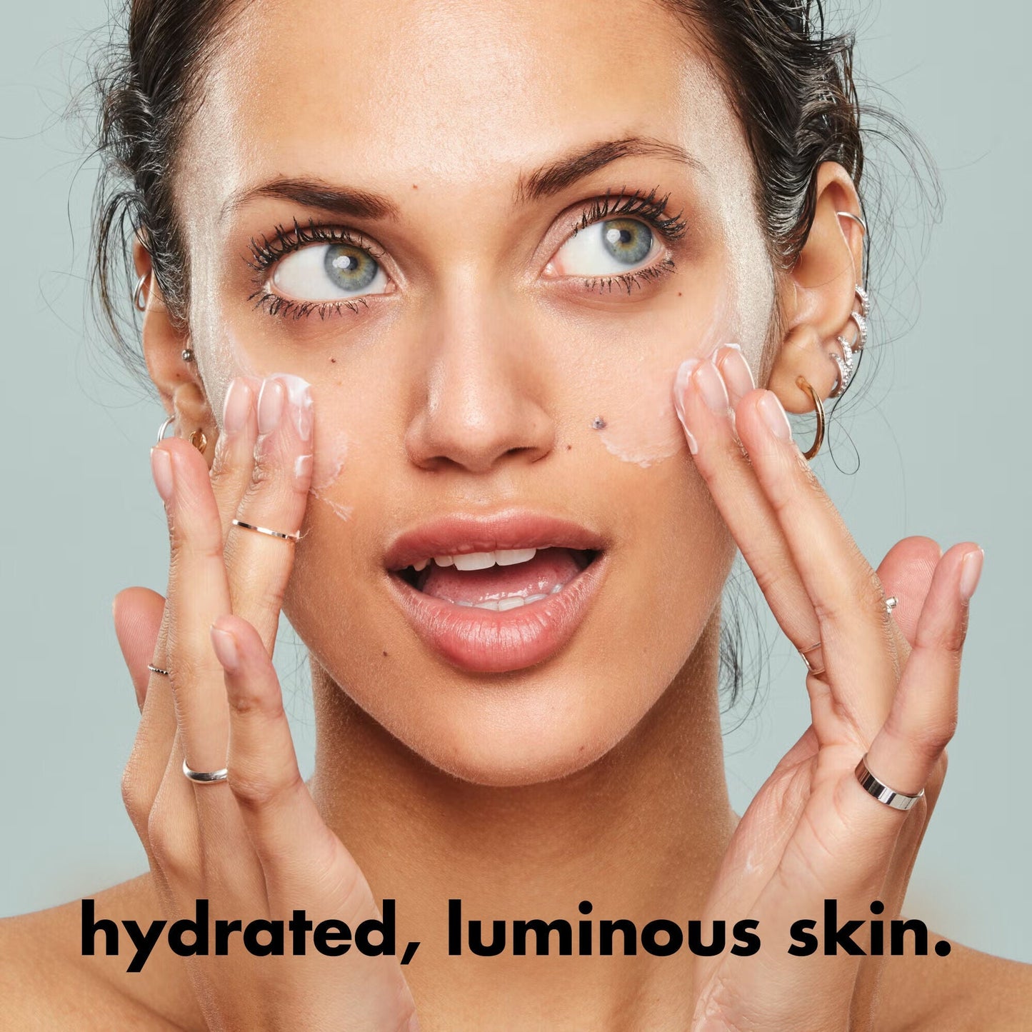 holy-hydration-face-cream-fragrance-free-w0 0226_EDU_HHFaceCreamFragranceFree_Benefit.jpg