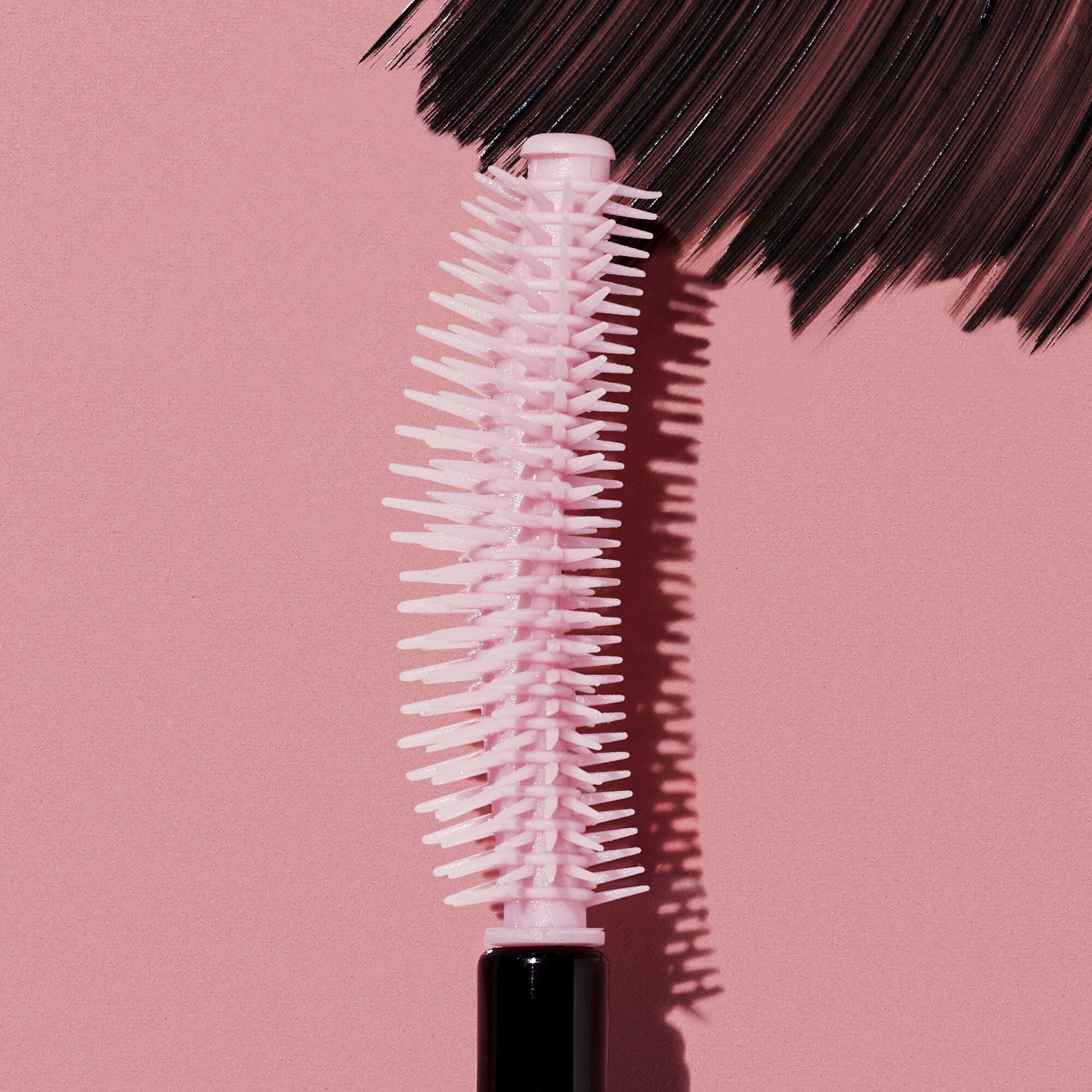 lash-n-roll-mascara-i8 053122_SL_LashNRollWand_RGB_IGF.jpg