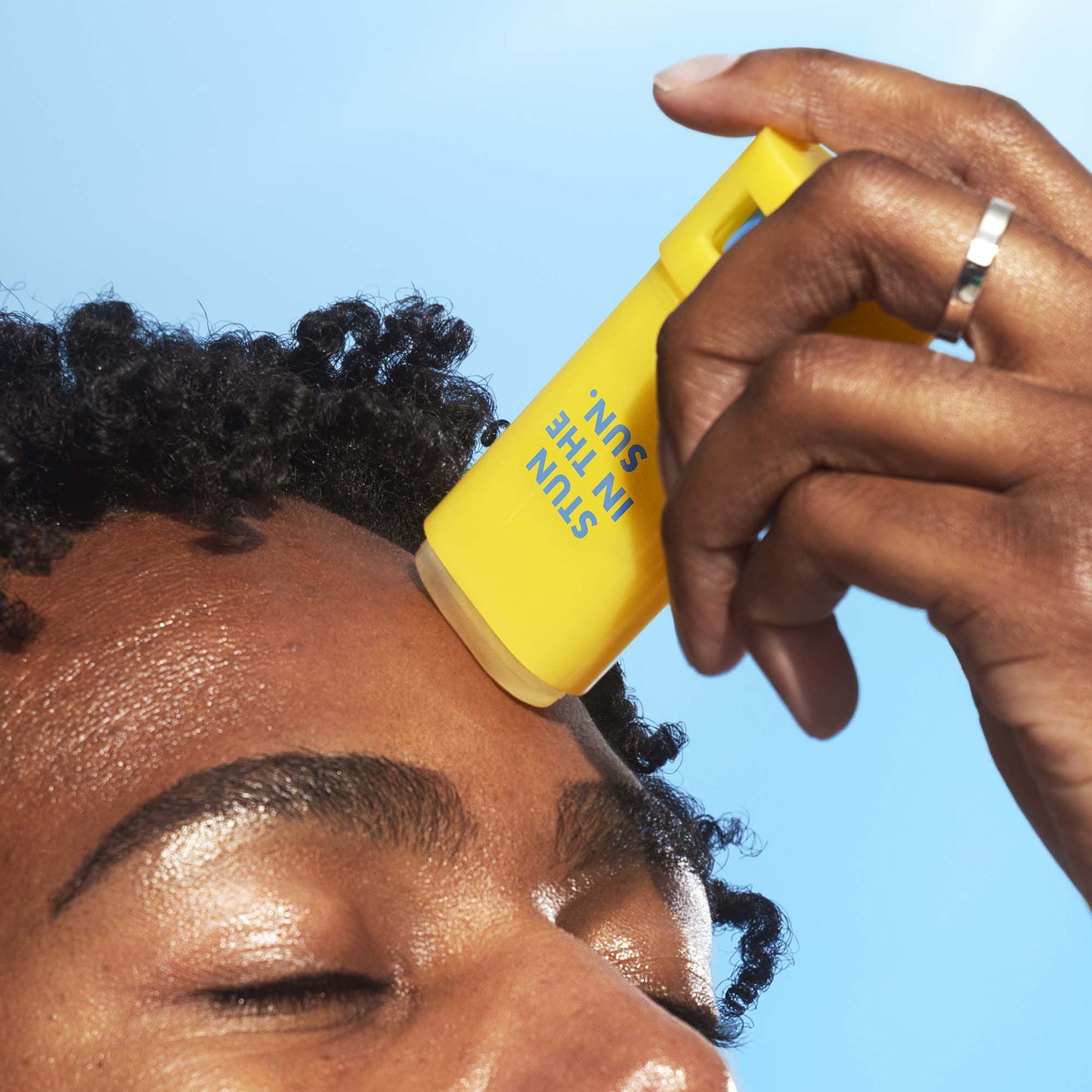 suntouchable-invisi-stick-spf-50-z2 060624_Mikel_InvisiStick_0107_v2_IGF.jpg