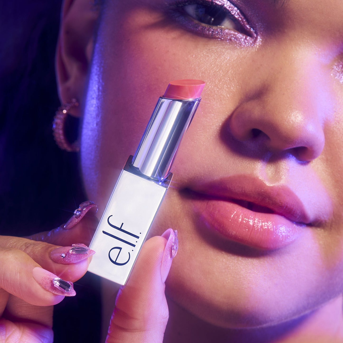 glow-reviver-lip-oil-stick-z1 072225_Breanna_SlipStick_1236_2000x2000_4adb6d91-4349-4c16-9f8e-036611f762d8.jpg