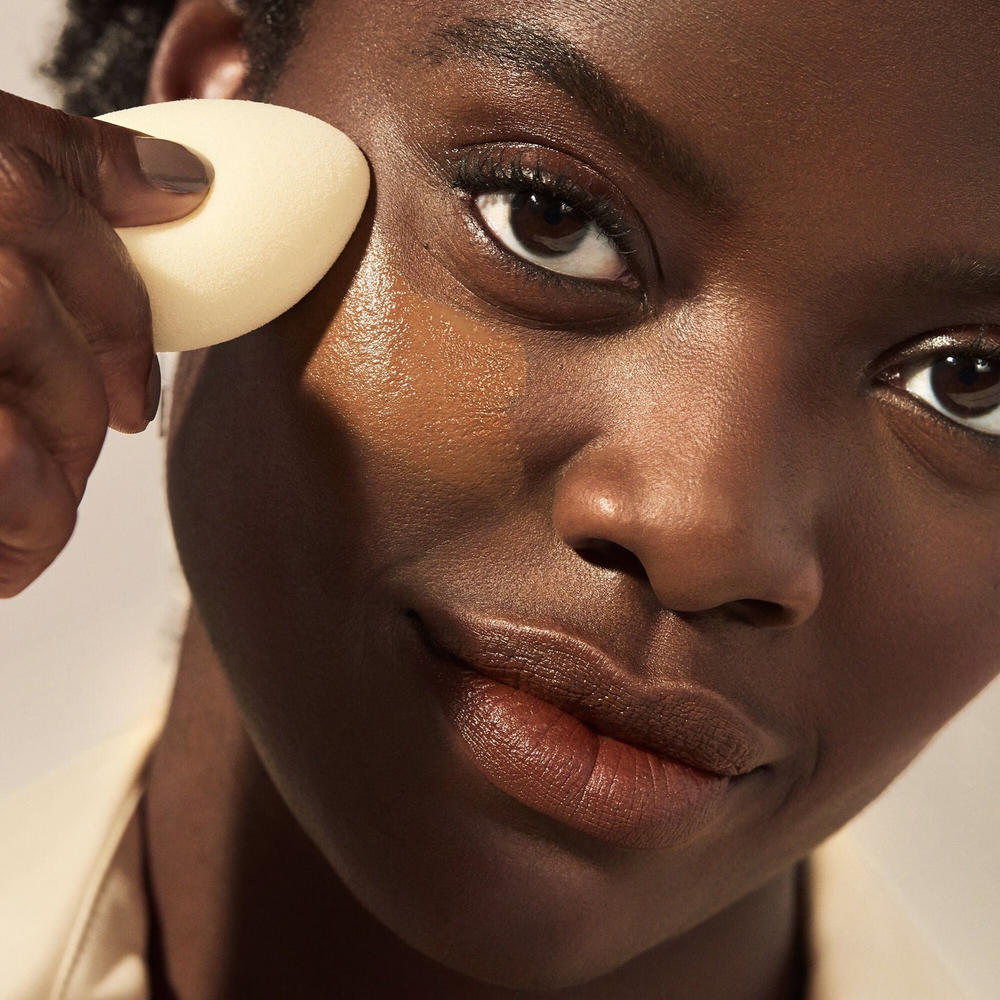 camo-concealer-sponge-v0 07292020_Wemi_HydratingCamo_1765_V4_IGF.jpg