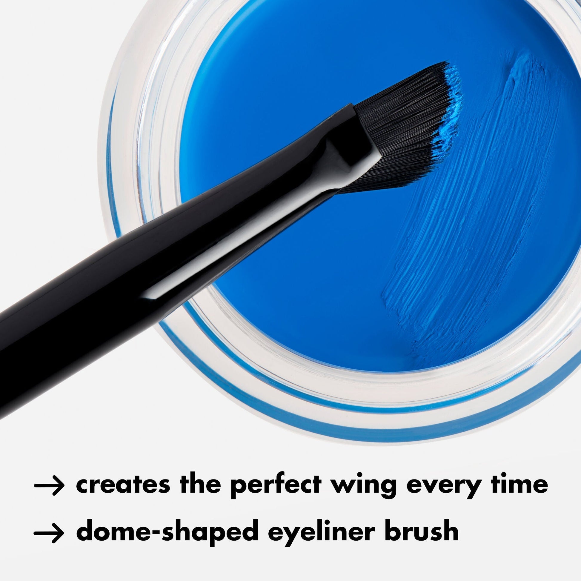 wing-it-liner-brush-z8 0823_PDP_BRUSHES_WINGED_EYELINER_PRODUCT.jpg
