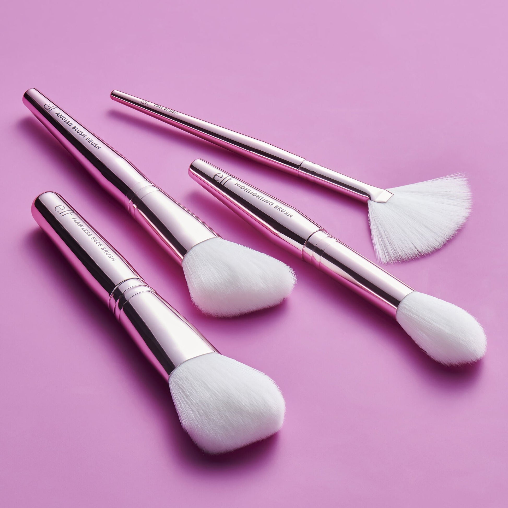 blush-bronzer-and-highlighter-brush-set-w7 12142020_BlushGlow-BrushKit_0027_FocusBracket-MAIN_V2_IGF.jpg