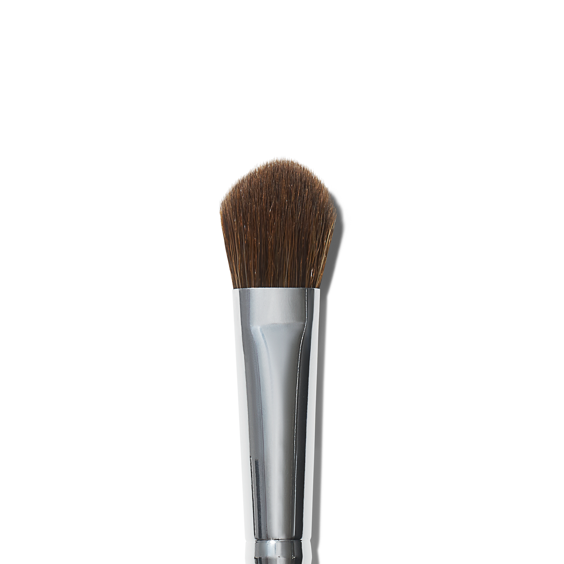 wide-tapered-eyeshadow-brush-z7 21994_MACRO_R.png