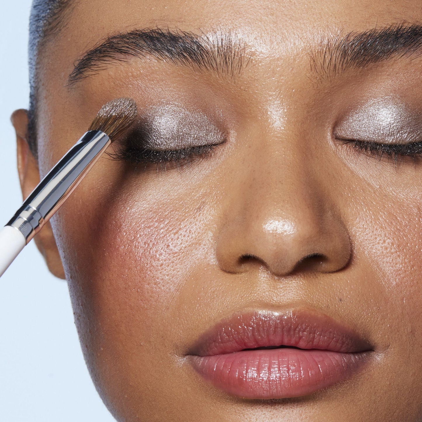 wide-tapered-eyeshadow-brush-z7 21994_Wide_Trapered_Eyeshadow_Brush.jpg