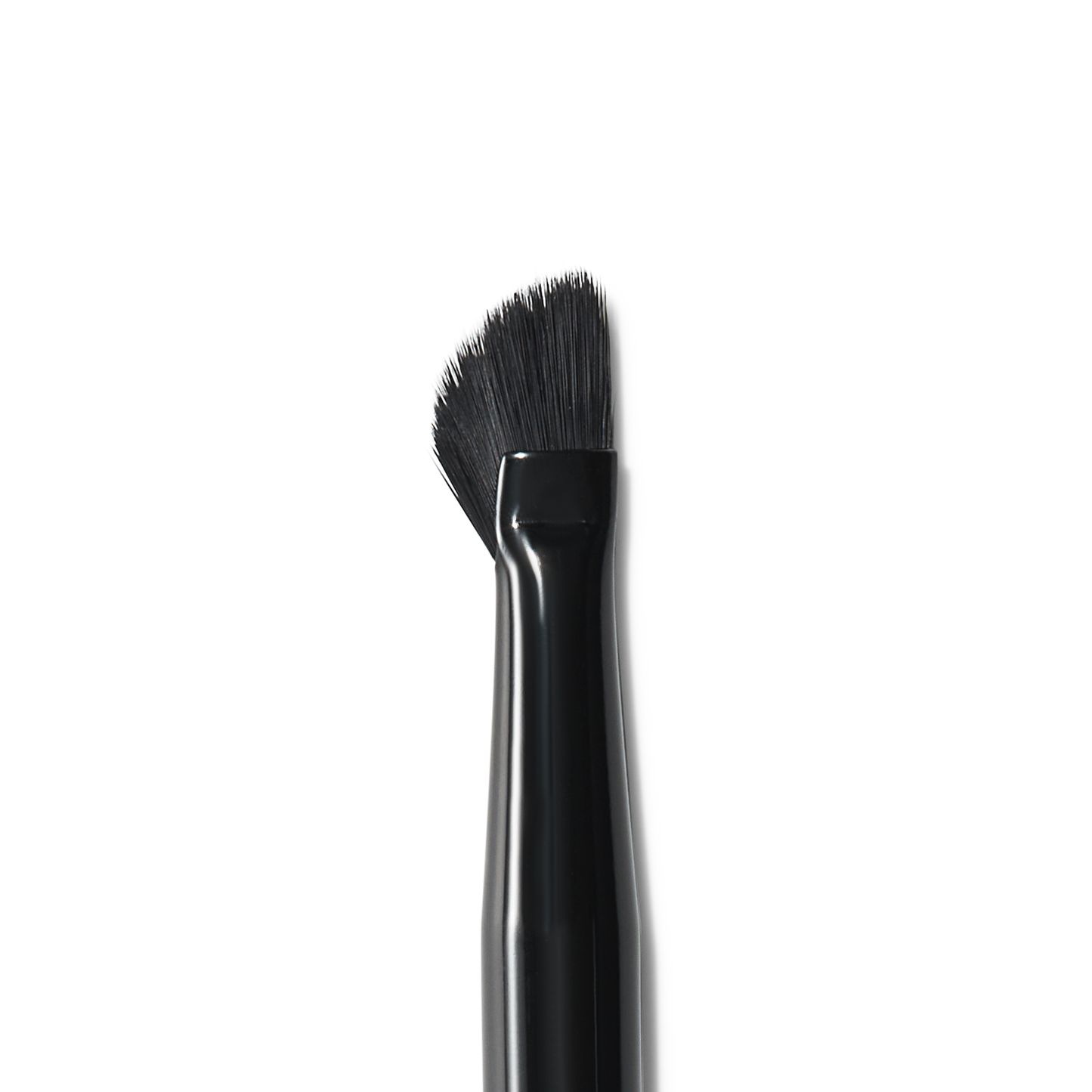 wing-it-liner-brush-z8 84091_MACRO_R.png