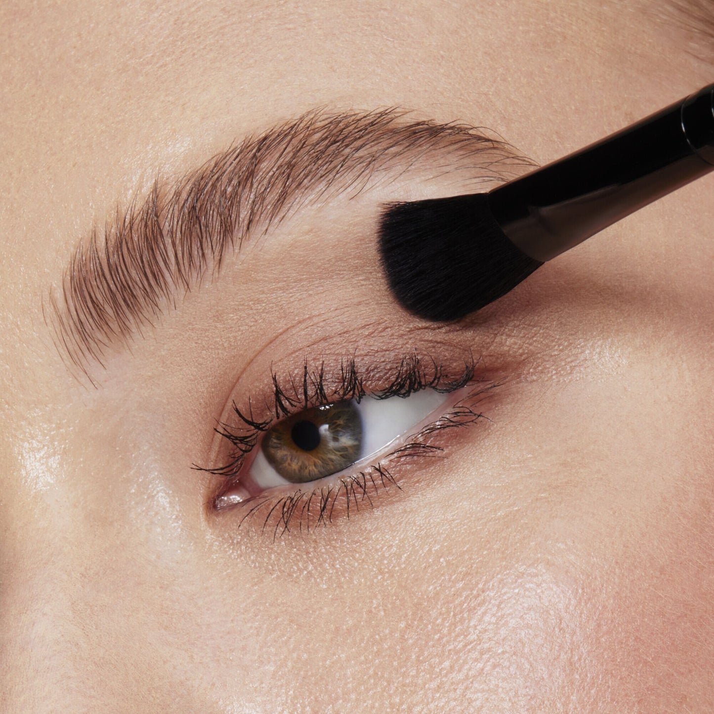 full-face-and-eye-makeup-brush-set-with-travel-case-q1 84674_FULL_FACE_EYE_BRUSH_SET_BLENDING_EYE_BRUSH_CARI_0137.jpg