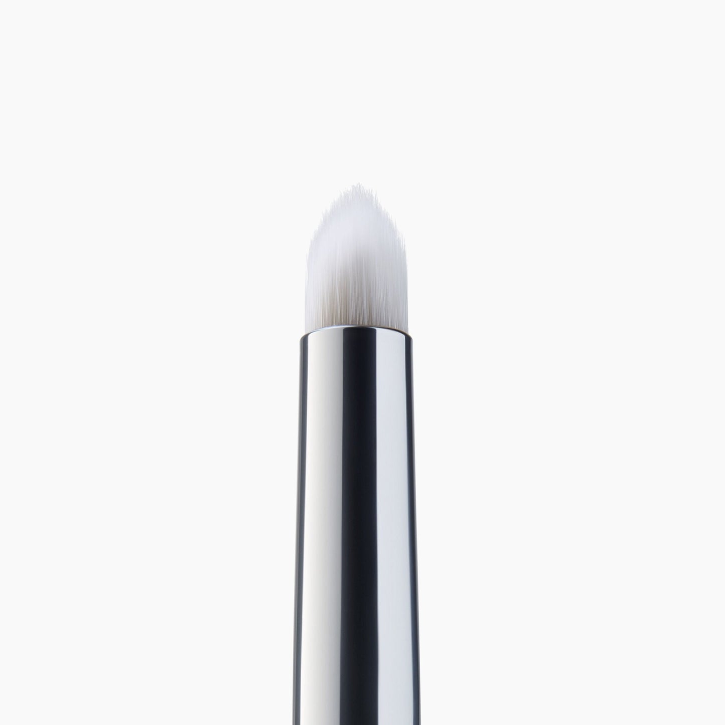 precision-smudge-brush-a2 85311_PrecisionSmudgeBrush_Macro_V2.jpg