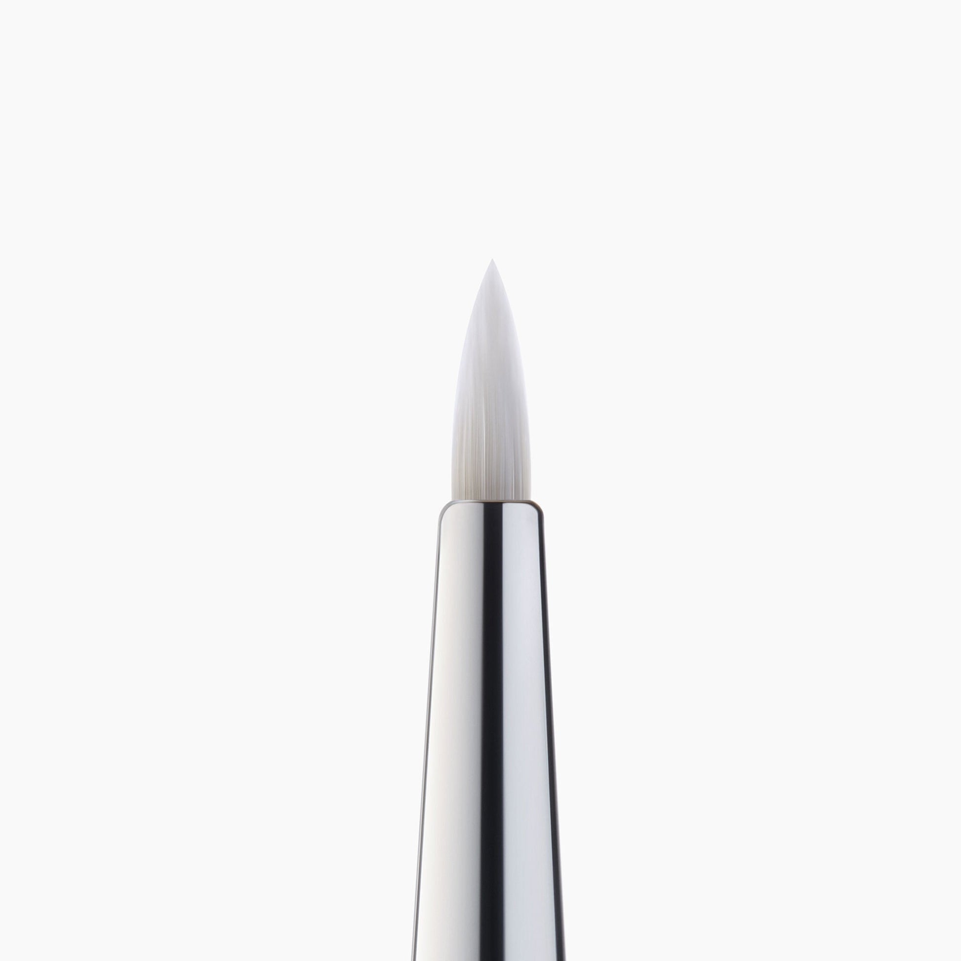 precision-dual-sided-eyebrow-brush-j4 85315_PrecisionEyelinerBrush_Macro_V2.jpg